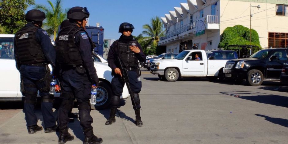 في مدينة رينوسا المكسيكية .. مقتل 15 شخصا على يد مسلحون 