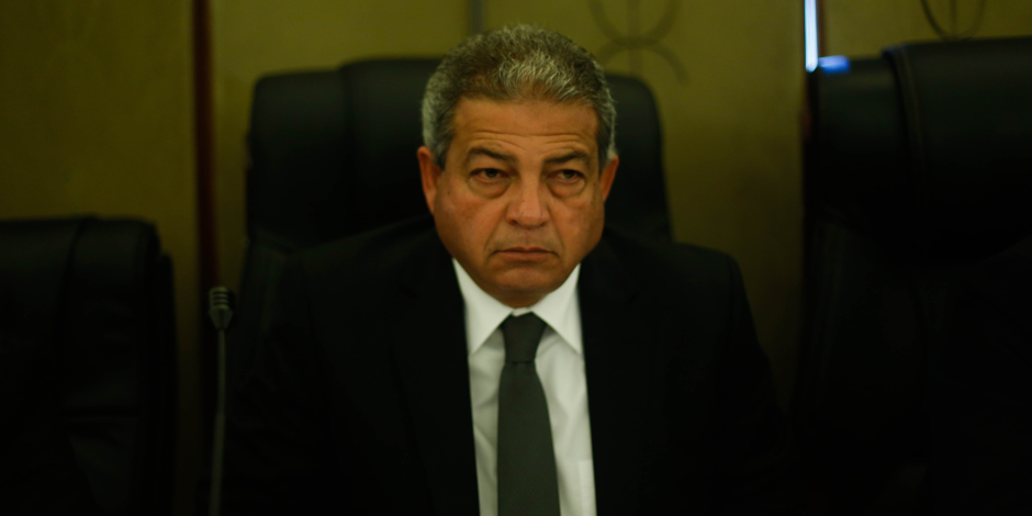 استياء وزير الشباب والرياضة من توقف بعض الأعمال الإنشائية بالقرية الأوليمبية ببورسعيد