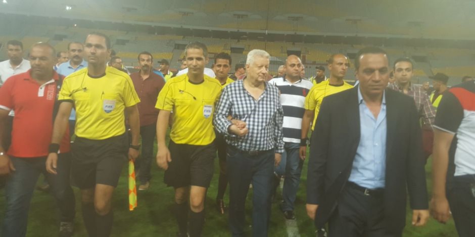 مرتضى منصور «يؤمن» محمود عاشور حكم مباراة الزمالك والمصري