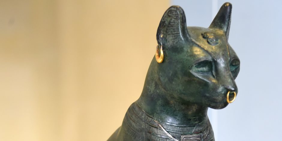 في اليوم العالمي للقطط.. المتحف البريطاني يحتفل بـ«باستت» الفرعونية (صور)