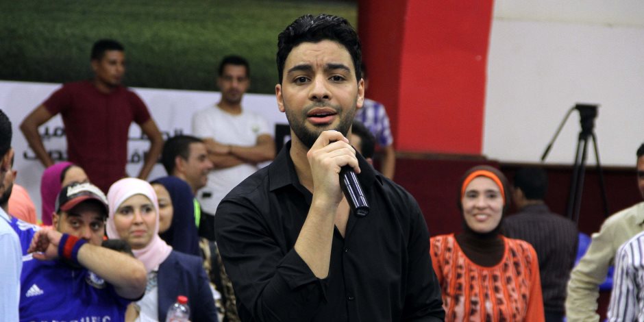 الفنان محمد رمضان يشارك في مباراة كرة قدم للمتعافين من الإدمان