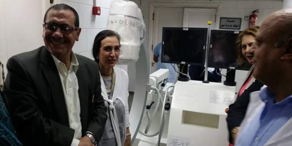 مؤسسة مصطفى وعلي أمين تسلم مستشفى إمبابة العام جهاز أشعة