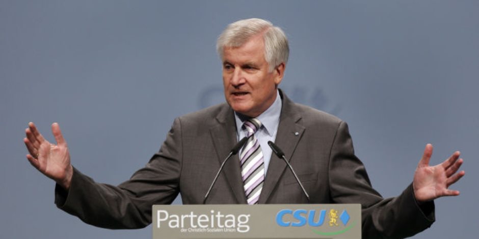 وزير الداخلية الألماني يرفض طلب نقابة الخدمات بزيادة الرواتب 6%