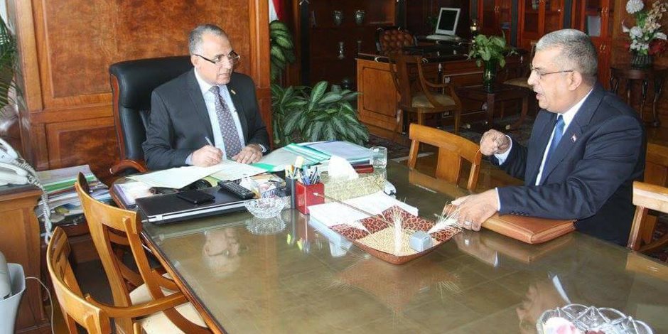 وزير الري يستعرض المشروعات التي تم تنفيذها في محافظة الشرقية