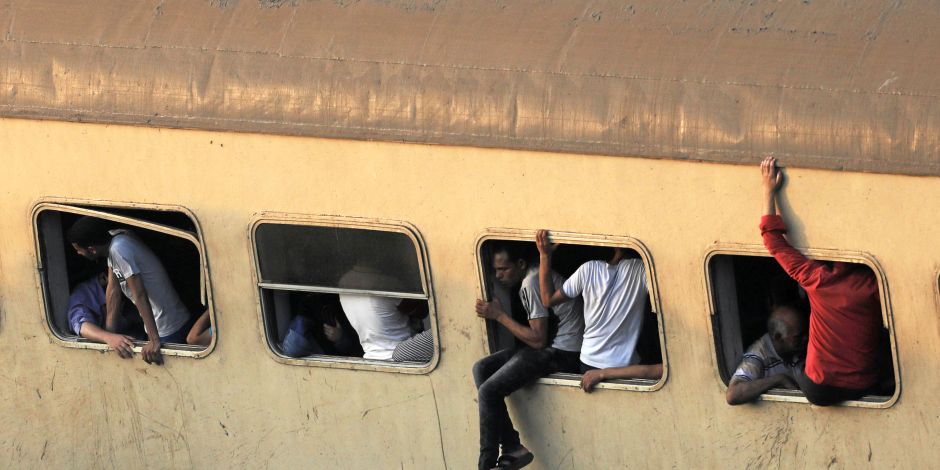 انتظام حركة القطارات بسوهاج بعد تعطل قطار بمحطة فرعية بالعسيرات