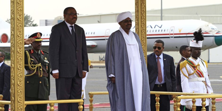 رئيس وزراء إثيوبيا يصل الخرطوم في زيارة رسمية للسودان (صور)