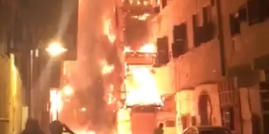 إجلاء 150 شخصا بسبب حريق في مركز للتسوق بموسكو