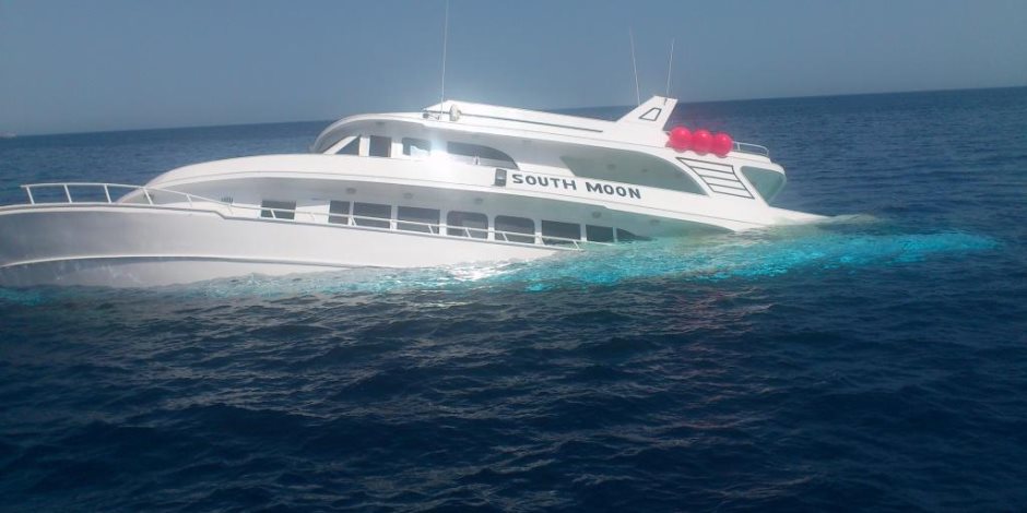 «الإنقاذ البحري»: غرق لنش على متنه 14 مصرى بالغردقة وجارى إنقاذهم