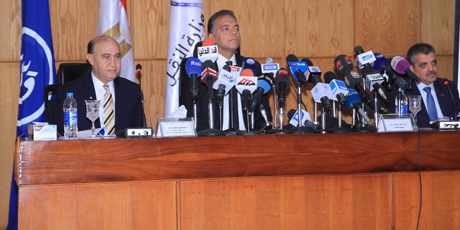 مميش: توحيد الإجراءات البنكية بين هيئة القناة والموانئ المصرية من أول أكتوبر