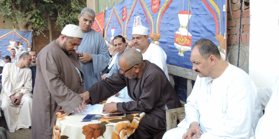 برعاية الأمن.. الصلح بين أهالي أبو الغيط وقليوب البلد  (صور)