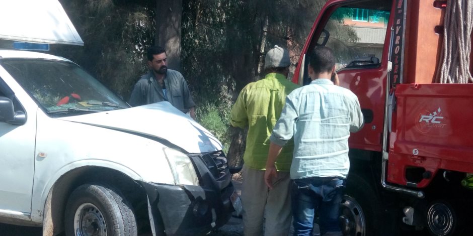 إصابة 3 أشخاص في حادث تصادم سيارتين بطريق دمياط - بورسعيد