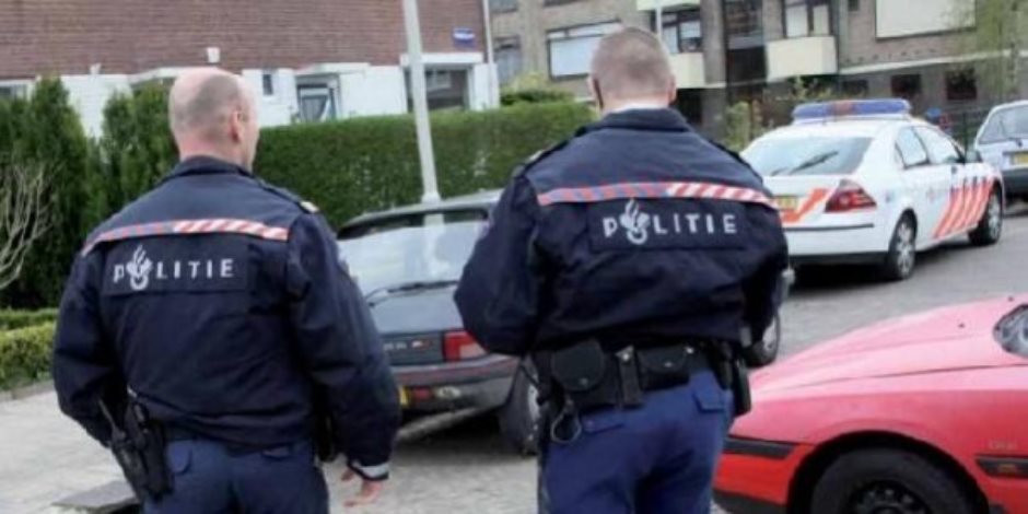 الشرطة الهولندية تعتقل شخصين على خلفية التهديد بهجوم إرهابي بروتردام