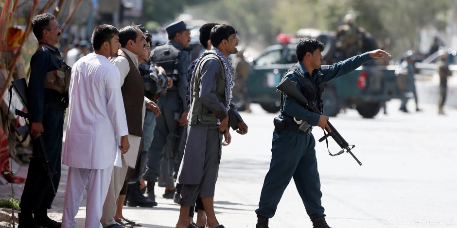 مقتل 14 مدنيا على الأقل في هجوم على مسجد للشيعة في كابول