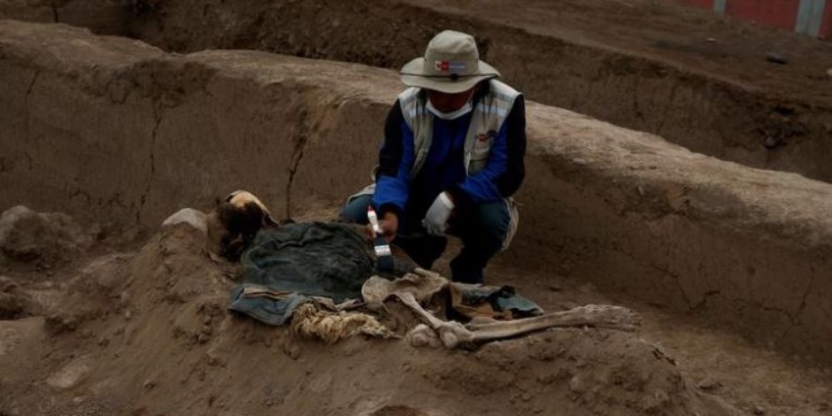 اكتشاف رفات 16 عاملا صينينا من القرن الـ19 بهرم أثري في بيرو