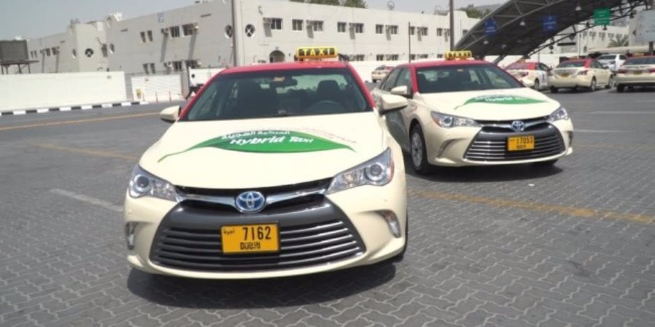 دبي تشتري 554 تاكسي يعمل بالوقود والكهرباء