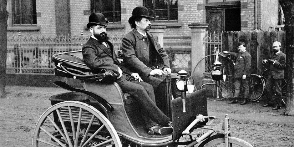 مركبة بنز ثلاثية العجلات.. أول سيارة فى العالم