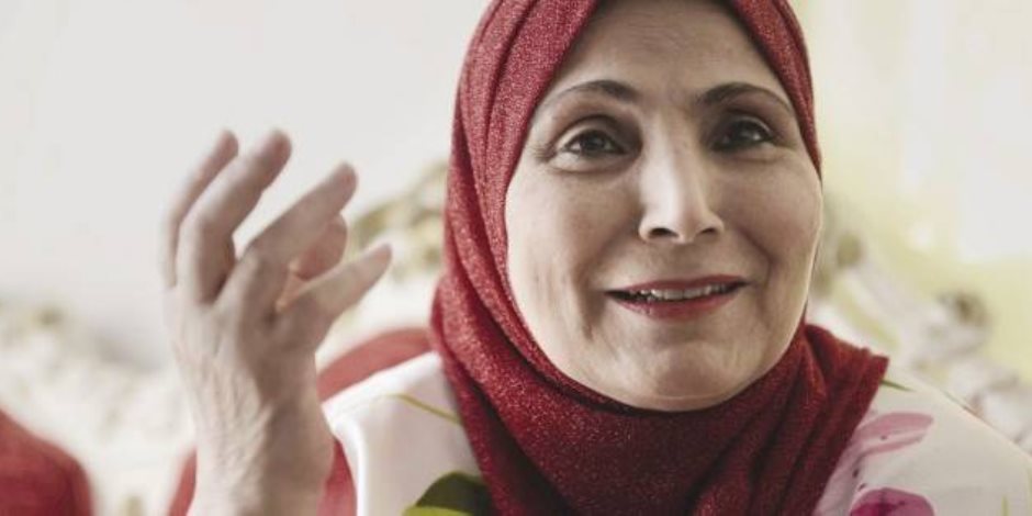 «يا بتاع الورد ذوق العربية».. ألبوم لـ فاطمة عيد عن الأفراح