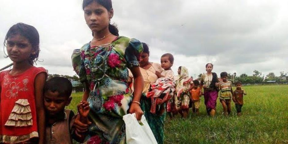 "منظمة": لجوء 4 آلاف من الروهينجا لـ بنجلاديش خلال 48 ساعة