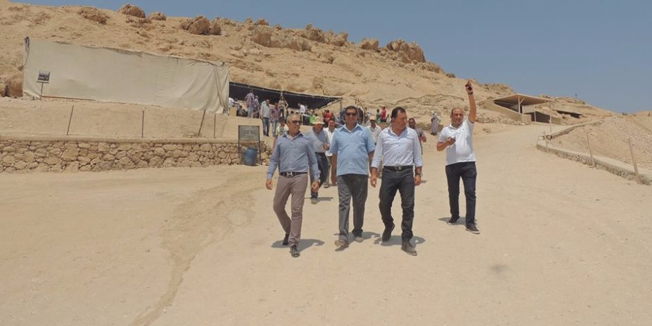 مدير أمن الأقصر يتفقد خدمات تأمين المعابد والمقابر الفرعونية (صور)