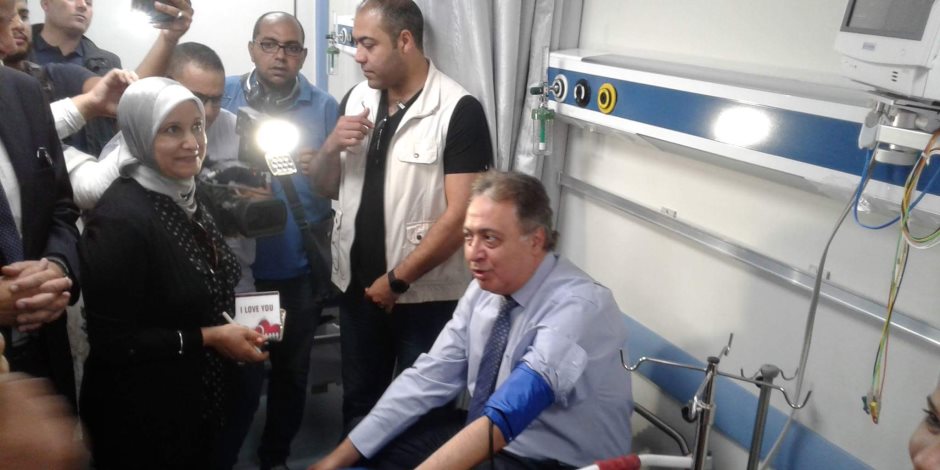 بعد قياس الضغط بمستشفى أبوالمنحا بشبر الخيمة.. وزير الصحة: «أنا كدة ميت»