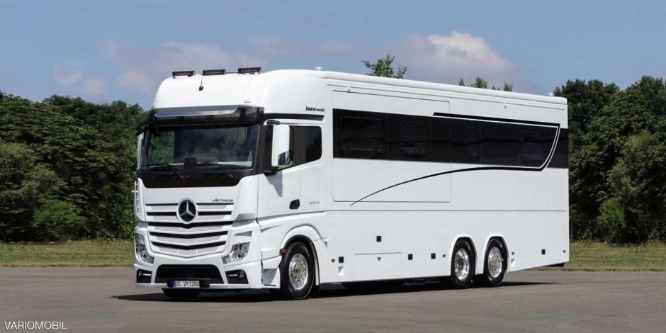 مرسيدس تصدر حافلة منزلية بسعر 1.4 مليون دولار (صور)