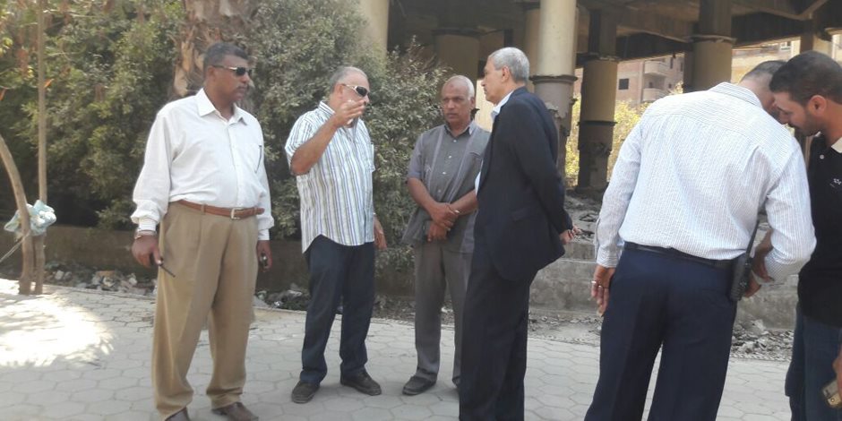 رئيس حي الهرم يقيل مدير إدارة النظافة من منصبه