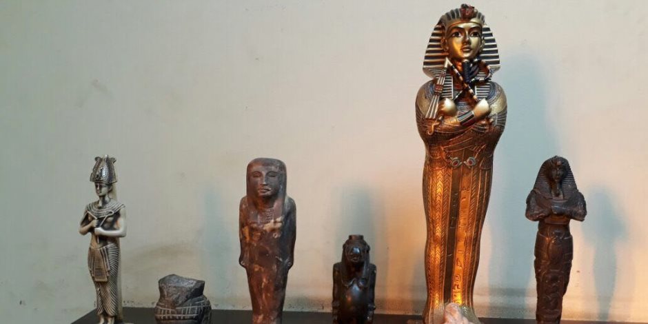 الآثار المصرية تخاطب "خارجية لندن" للتأكد من ملكية قطع أثرية ستباع في "دار كريستيز"