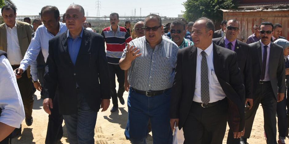 محافظ الإسكندرية ووزير الري يتفقدان محطتي طلمبات الماكس للصرف الزراعي (صور)