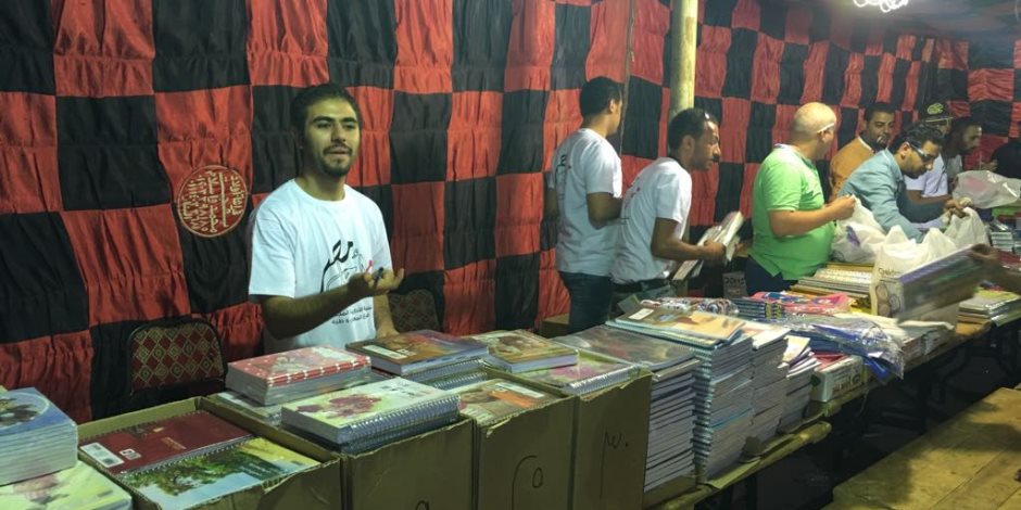 «من أجل مصر» تفتتح معرضا لبيع مستلزمات المدارس في القاهرة