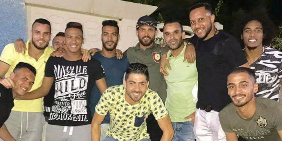 أول ظهور لأسامة عزب مع لاعبي المصري منذ أزمته مع حسام حسن 