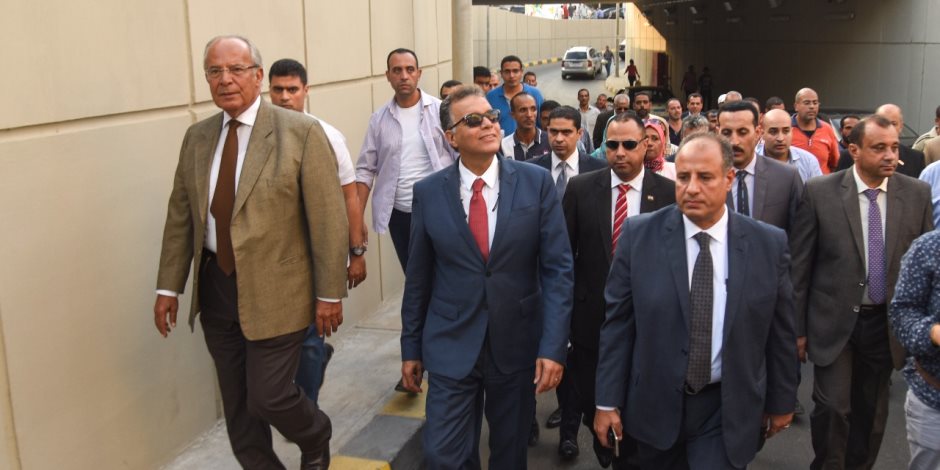 وزيران ومحافظ الإسكندرية يتفقون استعدادات افتتاح نفق كليوباترا (صور)
