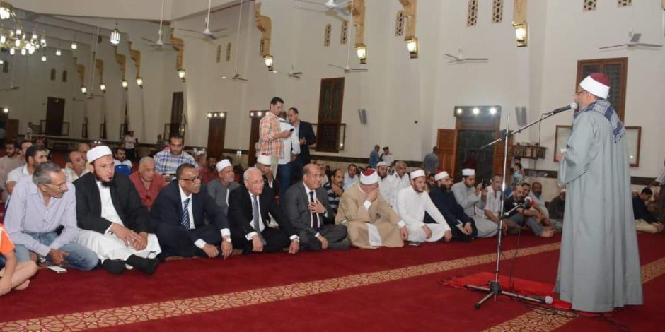 محافظ بورسعيد يشهد الاحتفال بحلول العام الهجري الجديد في المسجد العباسي