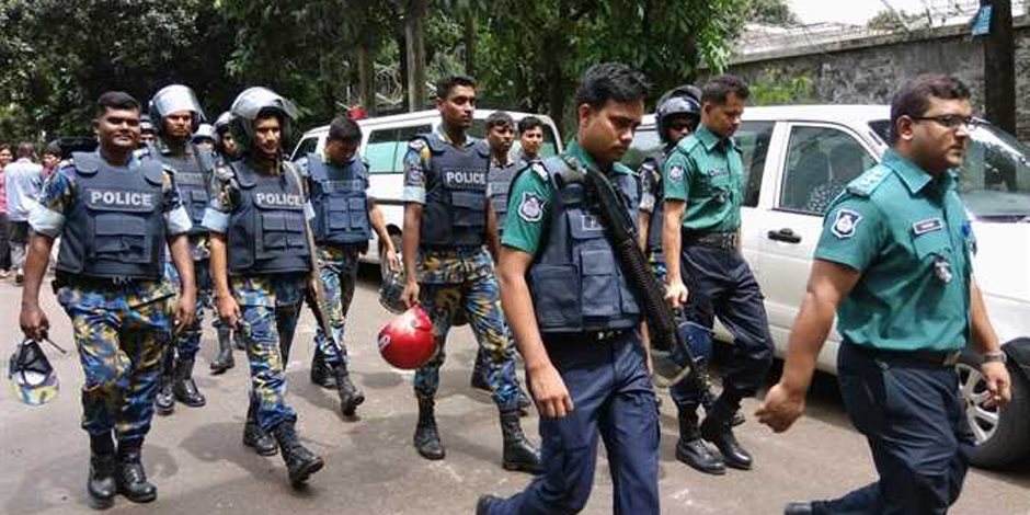 بنجلاديش: القبض على 3 اشخاص يشتبه بانتمائهم إلى جماعة مسلحة 
