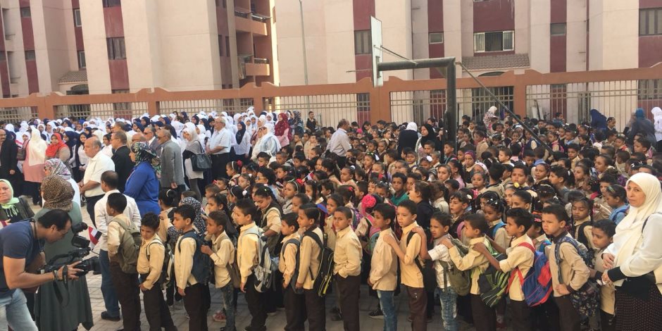 وزيرا التعليم والإنتاج الحربي والمحافظ يشاركون بطابور الصباح في مدرسة «تحيا مصر» بالأسمرات 