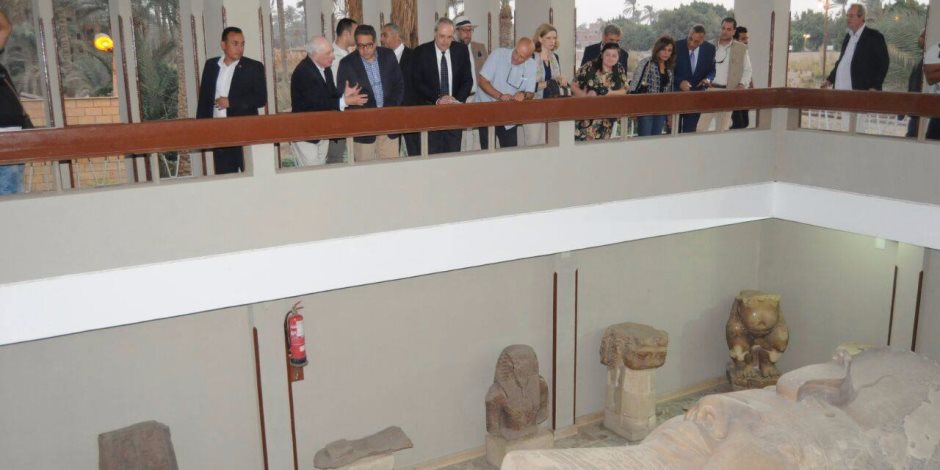وزير الآثار يفتتح مشروع تطوير وتنمية منطقة منف الأثرية