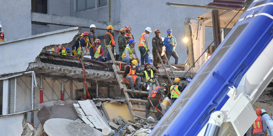 انتهاء البحث عن الجثث بعد زلزال مكسيكو سيتي