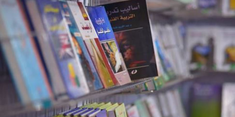 معرض العين للكتاب يناقش دعم جائزة الإمارات للرواية للمواهب الشبابية