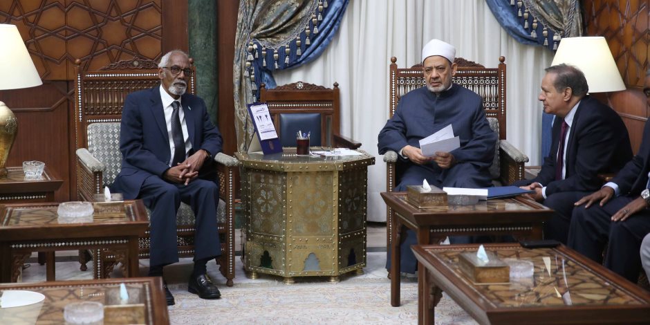 رئيس البرلمان الصومالي للطيب: أنت رمز لكل الأمة الإسلامية