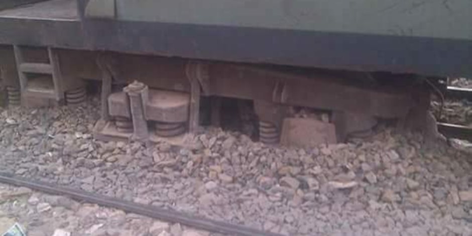 ضبط 6 عمال لسرقتهم معدات السكك الحديدية بالبحيرة 