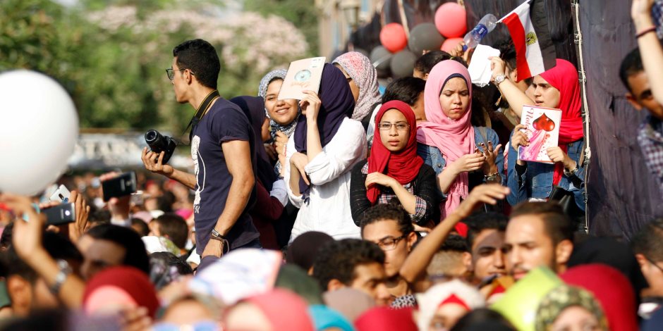 محمود العسيلي لطلاب جامعة عين شمس: "عايزين نهز مصر الجديدة" (صور)