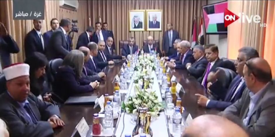 حكومة الوفاق الفلسطينية تعقد اجتماعا بحضور رئيس المخابرات المصرية (بث مباشر)