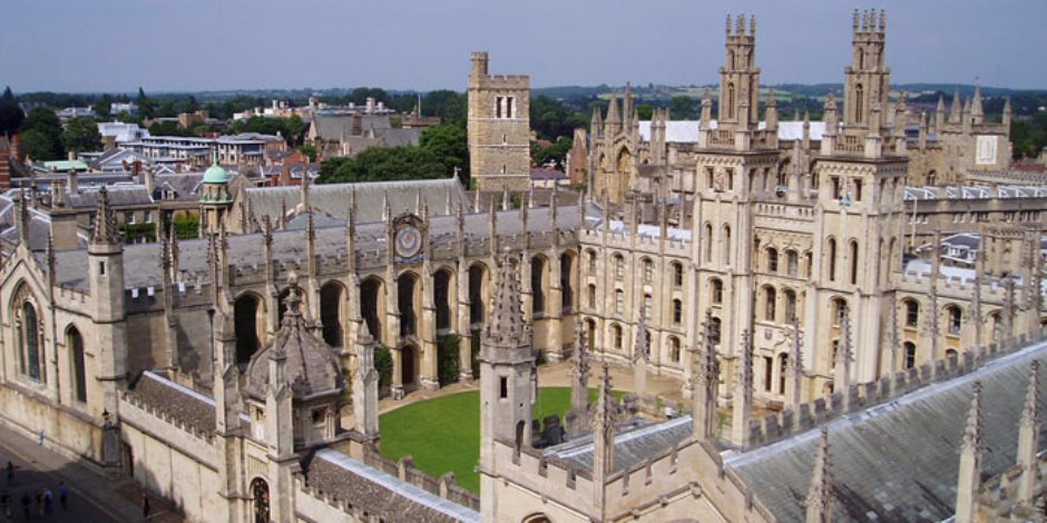 المملكة المتحدة ومصر توسعان التعاون في التعليم من خلال مؤهلات Oxford AQA