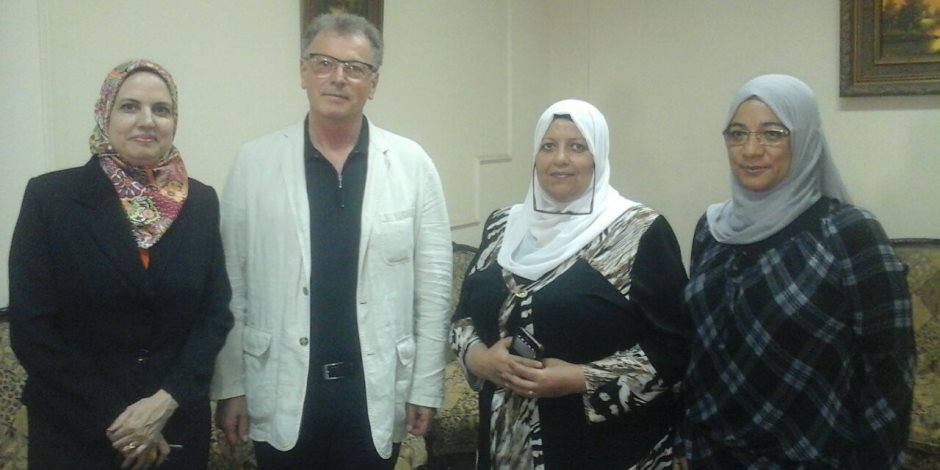 "ألسن عين شمس" تحتفي بصاحب نظريات الموضوعية والذاتية "ألسن عين شمس" تحتفي بصاحب نظريات الموضوعية والذاتية