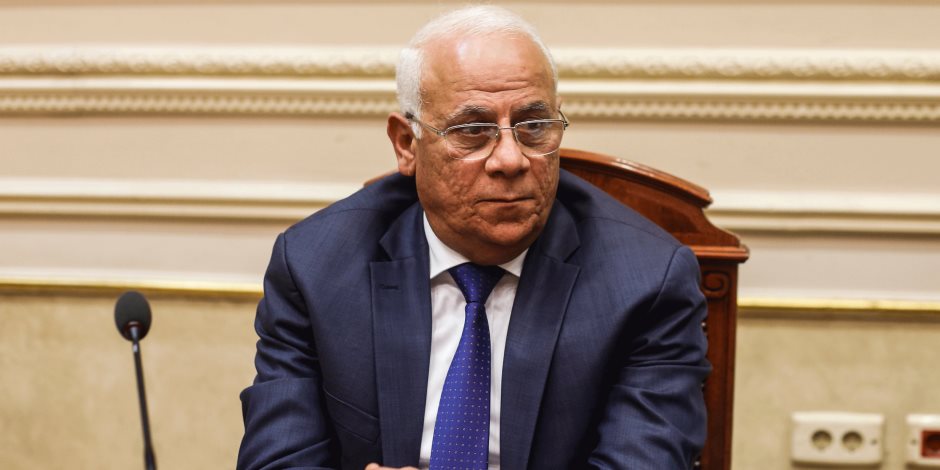 محافظ بورسعيد: لن يسمح لأي مواطن أيا كان منصبه بالتعدي على أراضي الدولة