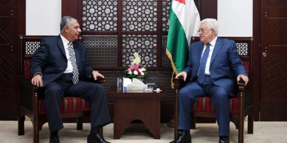 أبو مازن يلتقي رئيس المخابرات المصرية قبل التوجه إلى غزة (فيديو وصور)
