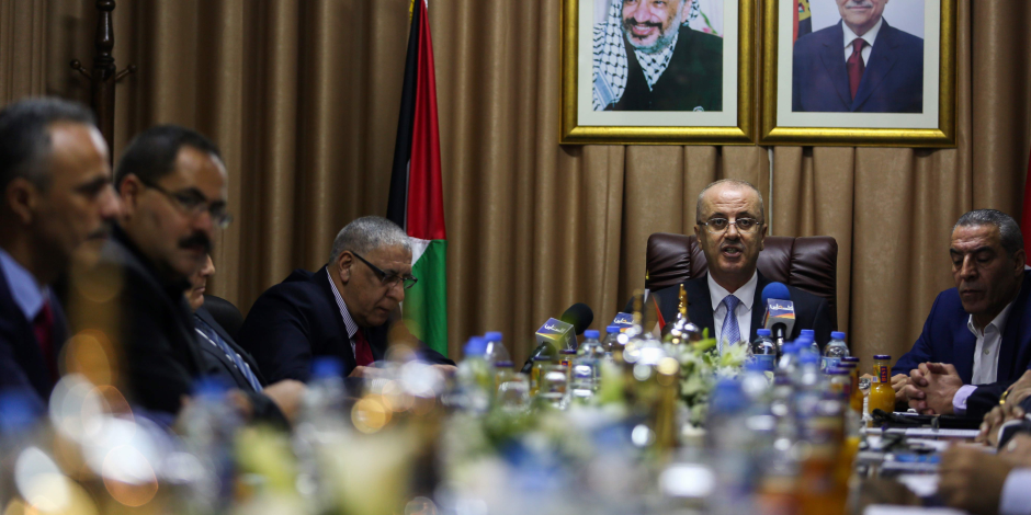 الوطنية للصحافة: مشهد رائع لدخول الحكومة الفلسطينية قطاع غزة بعد المصالحة 