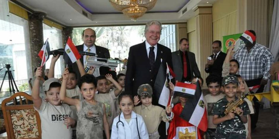 "جمعية مصر المحروسة بلدي" تكرم حسين فهمي وأبطال حرب أكتوبر (صور)