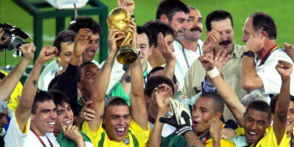 الأرجنتين تنتظر سيناريو البرازيل 2002 .. ميسي بطل العالم