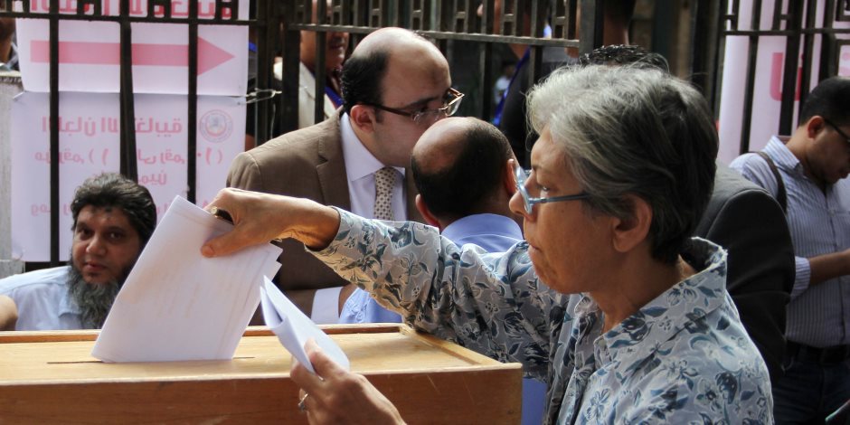 500 طبيب فقط صوتوا في انتخابات التجديد النصفي بالقاهرة