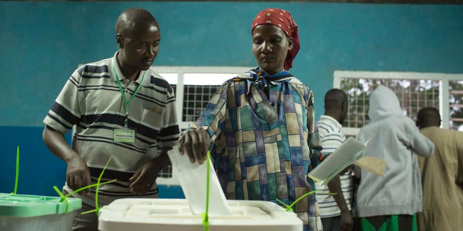 صحيفة بريطانية: كينيا غارقة في أزمة سياسية عميقة بعد إلغاء نتائج الانتخابات الرئاسية